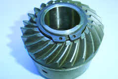 Forward gear clutch hub spring